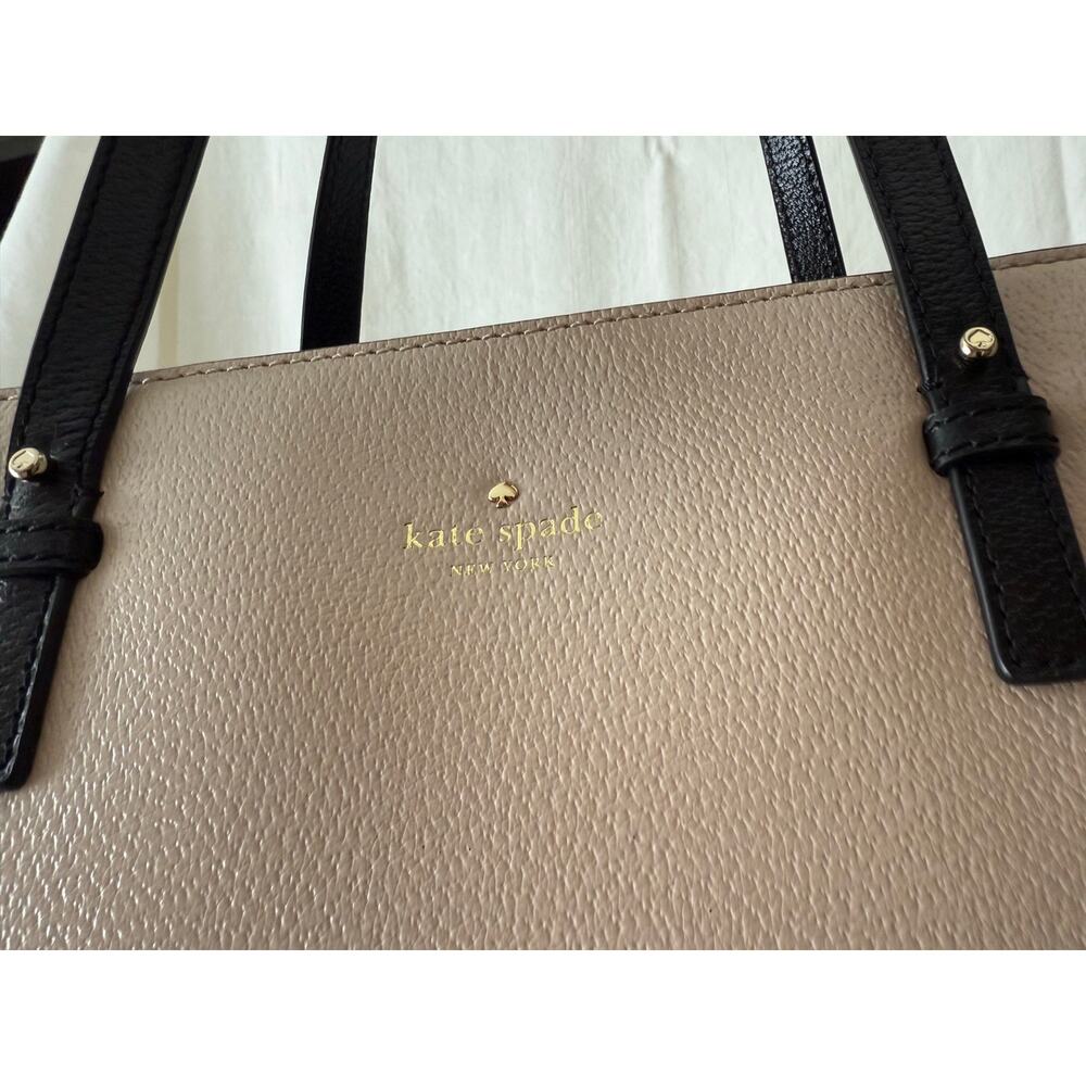 Gorgeous Kate Spade Two Tone Black & Cream Leather Tote Handbag - New w/o Tags - Picture 4 of 12